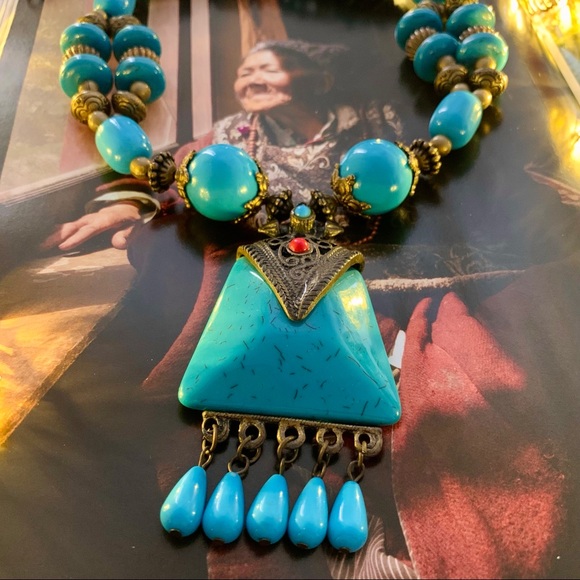 Jewelry - 💙 Beautiful Turquoise Antique Finish Necklace